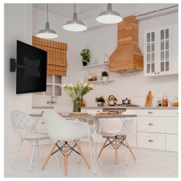 “soporte TV de pared con brazo Holmios en salón moderno giratorio”