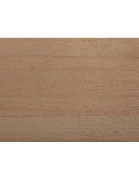 Detalle estructura geométrica hierro y madera paulonia