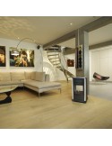 Estufa de gas Manhattan de 3,4 kW gris y negro con efecto leña.