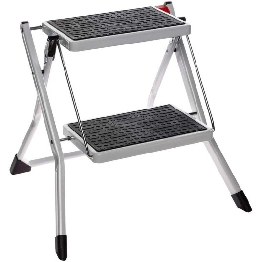 Escalera de metal de 2 peldaños, plegable, con estructura de acero y revestimiento PP, soporte máximo 150 kg.