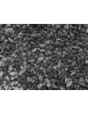 piedra canto negro decorativa en jardín exterior