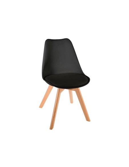 Silla Baya en comedor moderno con mesa de madera