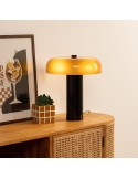 Lámpara de mesa Jody con pantalla de vidrio y base metálica