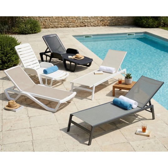 Tumbona de exterior Brasilia – Aluminio y textileno blanco/beige, reclinable y resistente