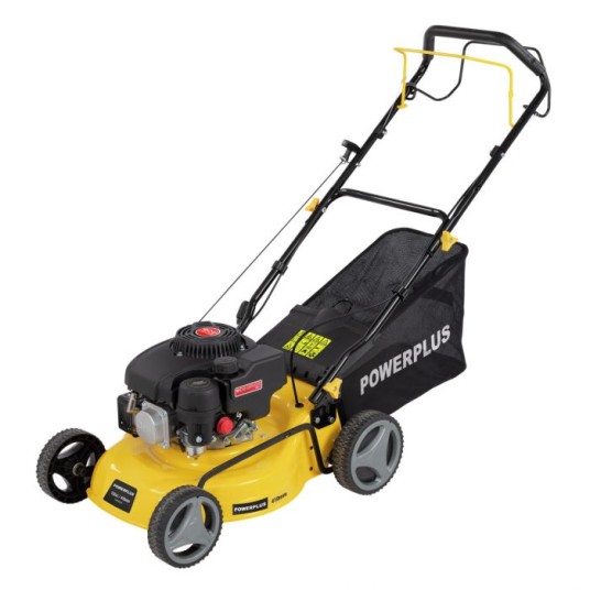 cortacésped autopropulsado gasolina 132cc en césped