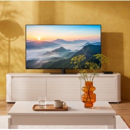 Mueble TV Tyndall arena y roble para televisores de hasta 75 pulgadas.