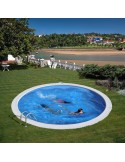 Piscina Madagascar ovalada instalada en jardín